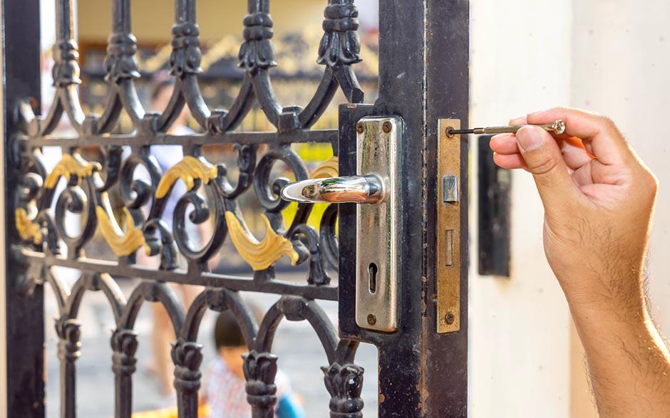 comment ouvrir une porte de garage basculante sans clef Palaiseau